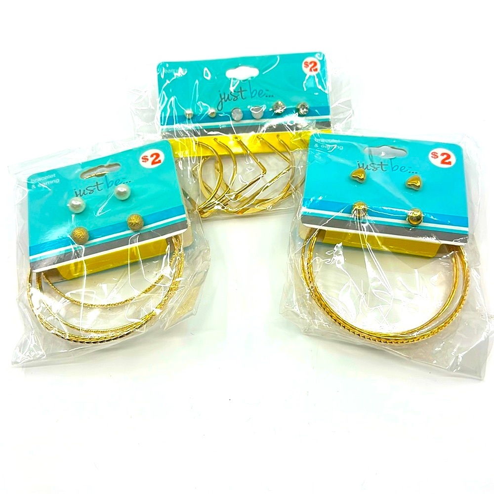 *FREE Earrings & Bracelets (10 sets of earrings & 8 bracelets) w/ bundle of $10